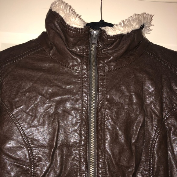 Hollister Brown Faux Leather Jacket. Vintage style - Picture 5 of 6